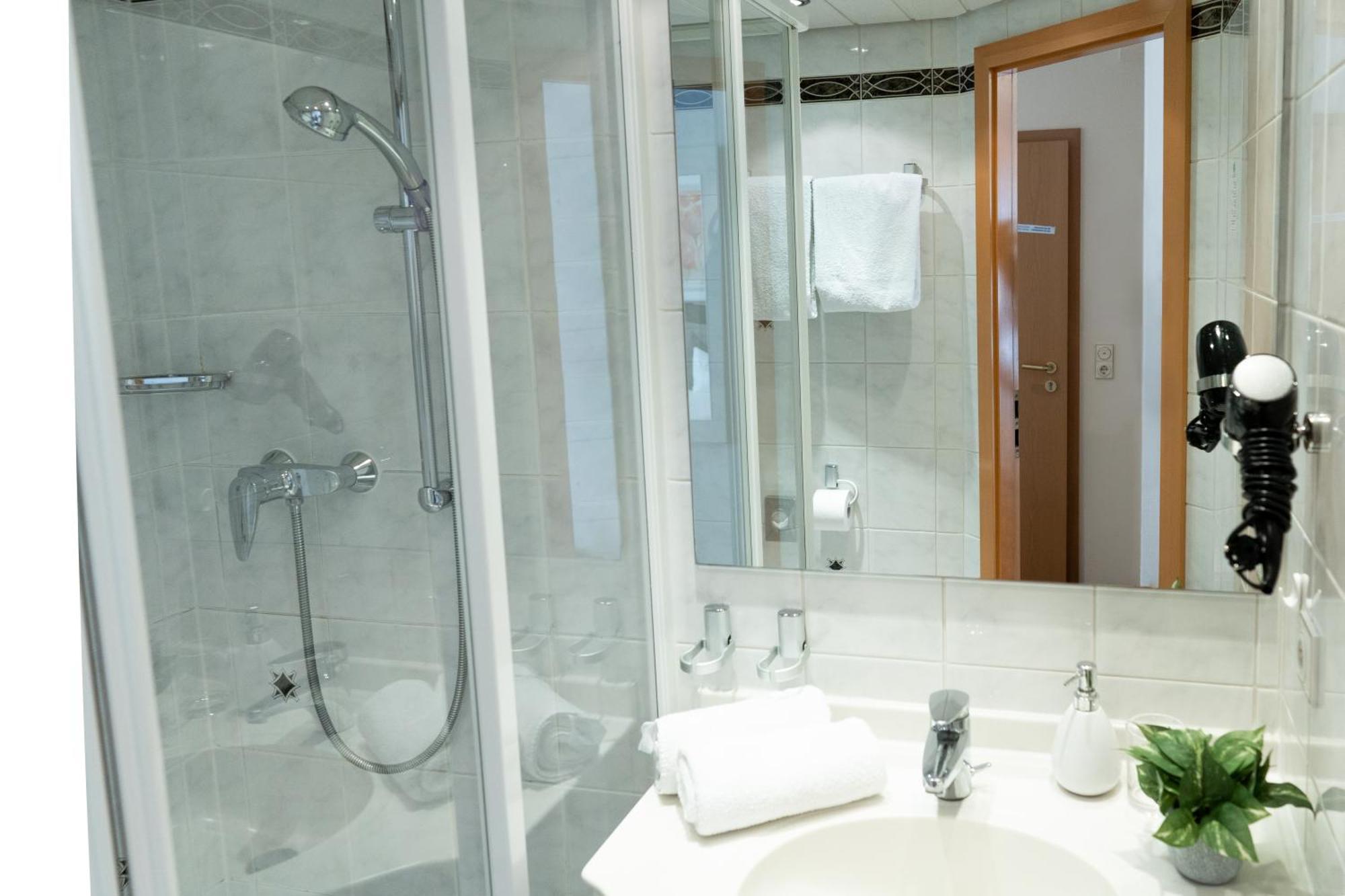 Hotel La Fleur Иберлинген Номер фото